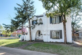 Building Photo - 1803 Carey Pl