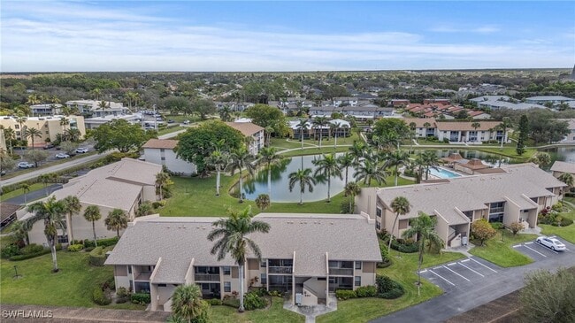 Building Photo - 980 Palm View Dr