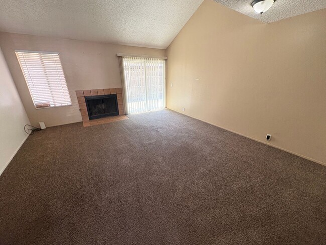 Foto del edificio - 2720 W Caldwell Ave