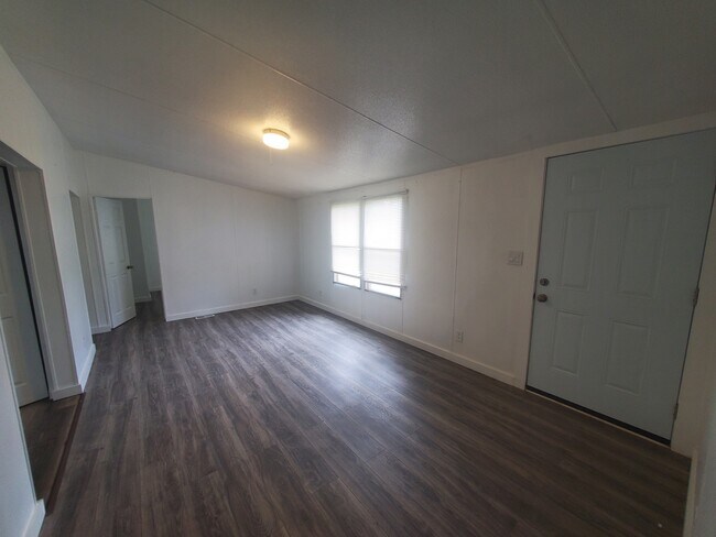 Building Photo - 205 Royal St