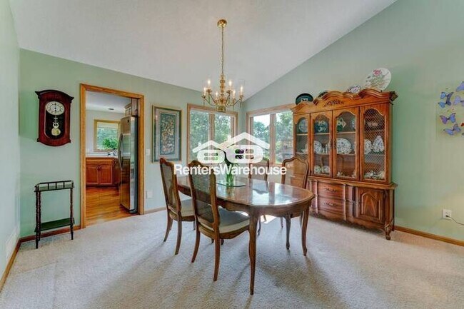 Building Photo - Available now - Stunning 4 Bedroom, 3.5 Bath Eden Prairie Home w/2 Kitchens Available for Rent!!