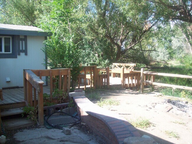Building Photo - 8042 S River Rd