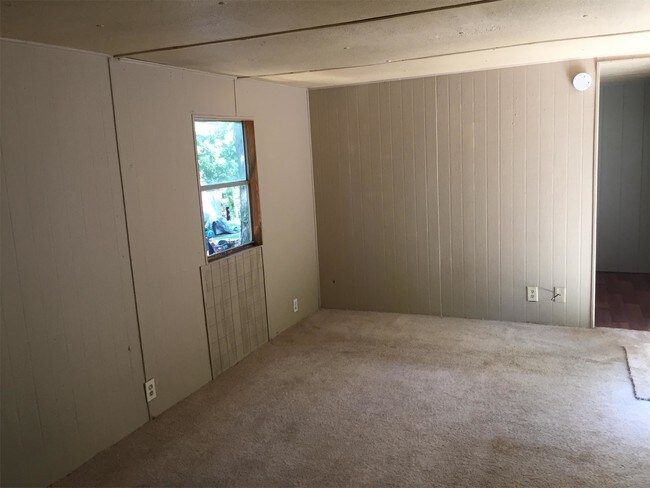Building Photo - 6702 Skyview Dr SE