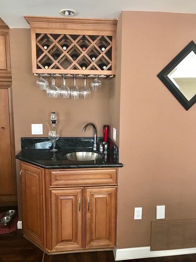 Building Photo - 4028 Mahaila Ave