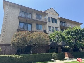 Building Photo - 1101 Rexford Dr