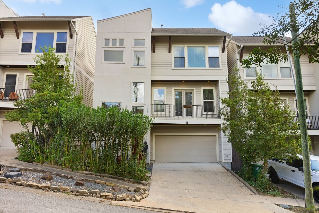 Foto principal - 318 Patterson St