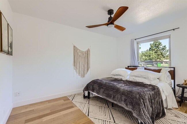 Foto del edificio - 9513 Braeburn Glen St