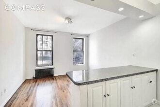 Building Photo - 422 Amsterdam Ave