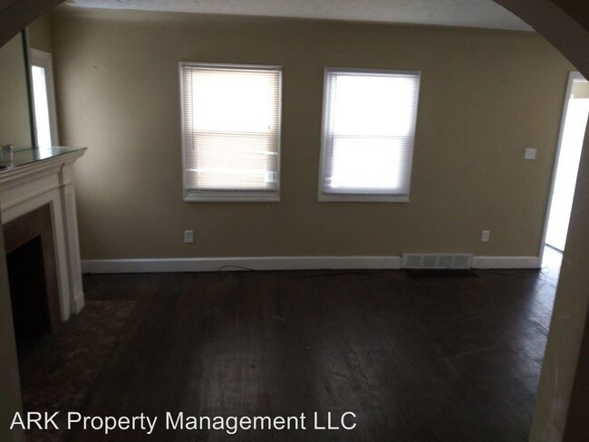 Building Photo - 3 br, 1 bath House - 3537 W. Outer Drive