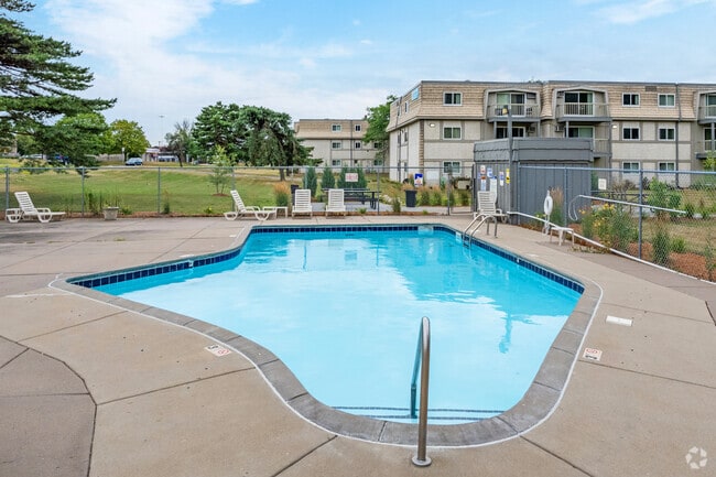 Building Photo - Fox Ridge Estates