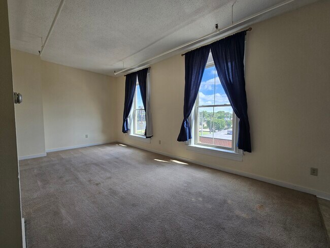 Foto del edificio - 217 2nd St E