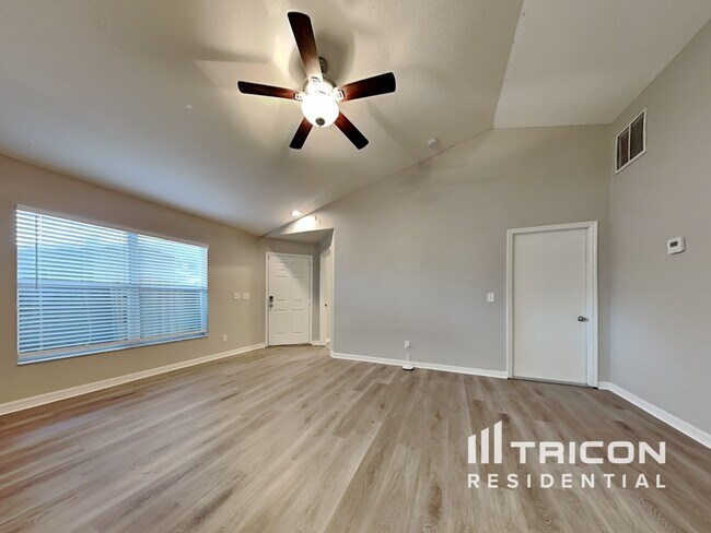 Foto del edificio - 11101 Robin Lake Ct