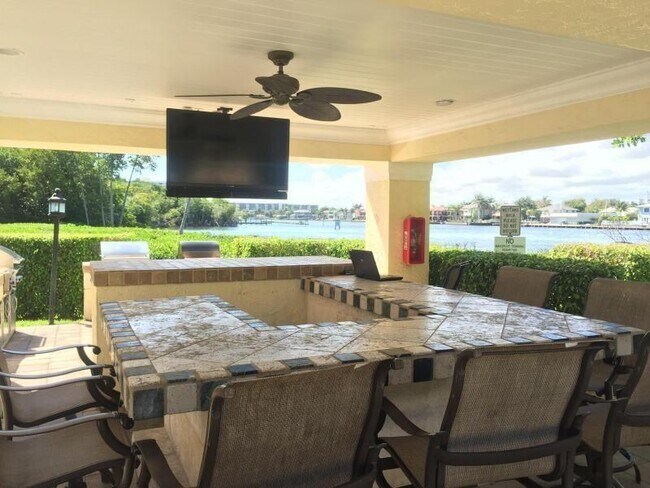 Foto del edificio - 3594 S Ocean Blvd