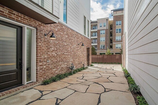 Foto del edificio - 5810 Venice St