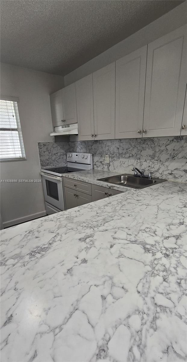 Foto del edificio - 10900 SW 196th St