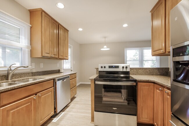 Building Photo - 2225 Bow Brk Trl