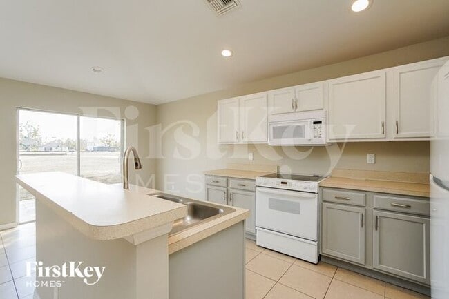 Building Photo - 25453 Bandito Ct
