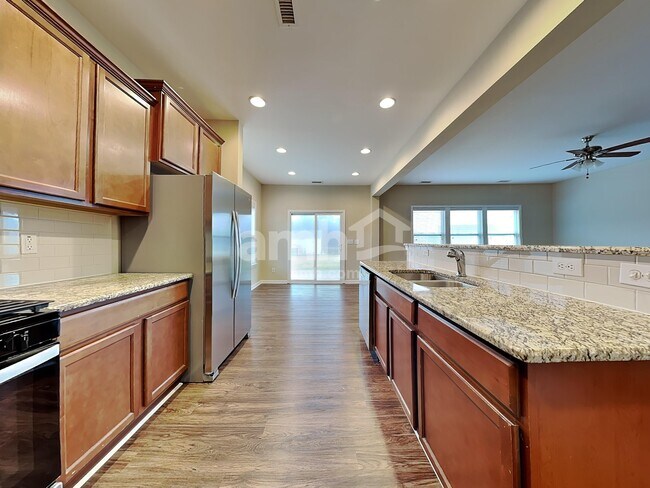 Foto del edificio - 1117 Arden Trace Ct