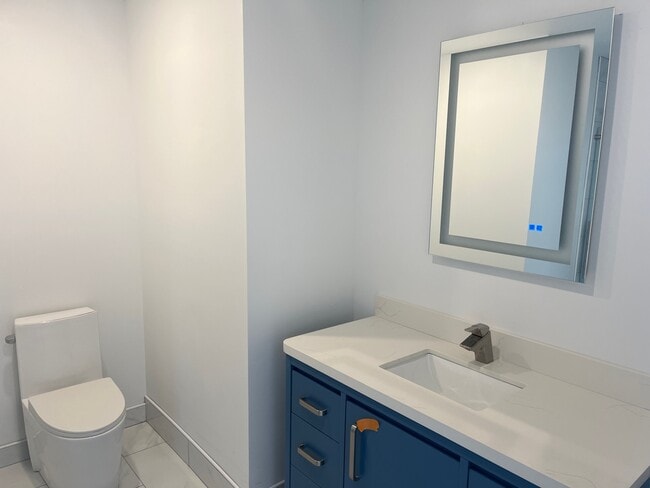 Building Photo - 311 Main St