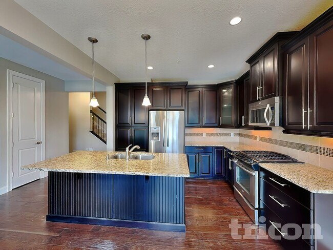 Building Photo - 14361 Parkside Ct NW