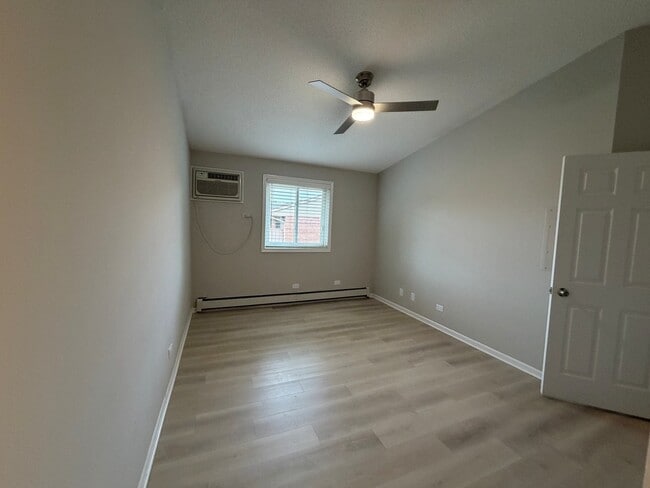 Building Photo - 12 Echo Ct