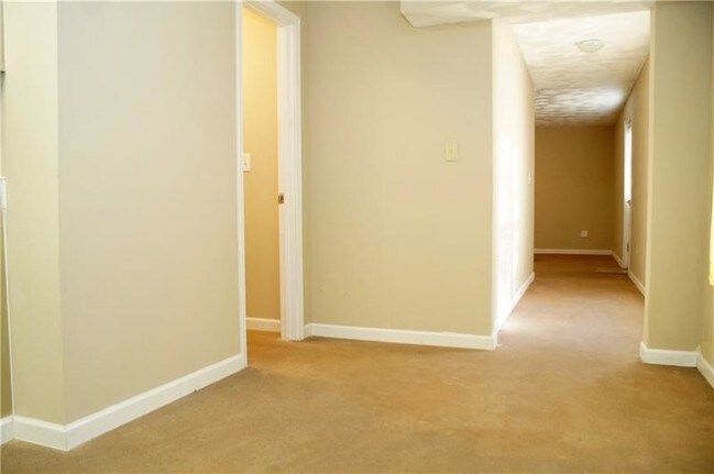 Building Photo - 3715 Millers Pond Way SW