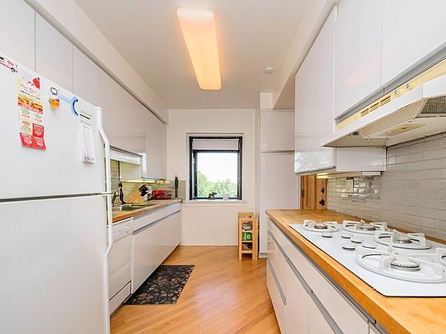 Foto del edificio - 4300 N Marine Dr