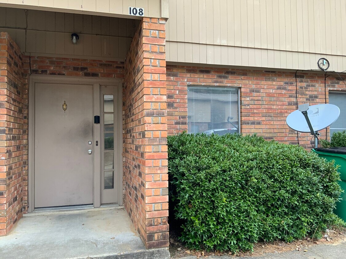 375 Stilley Rd, Pineville, LA 71360 Townhouse for Rent in Pineville, LA