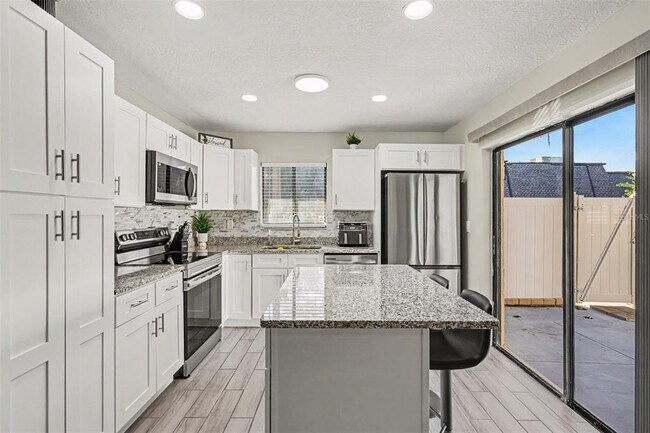 Foto del edificio - 8114 Oak Trace Way