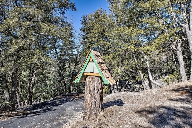 Building Photo - Move-In Ready Newer Tiny Home in The Forest