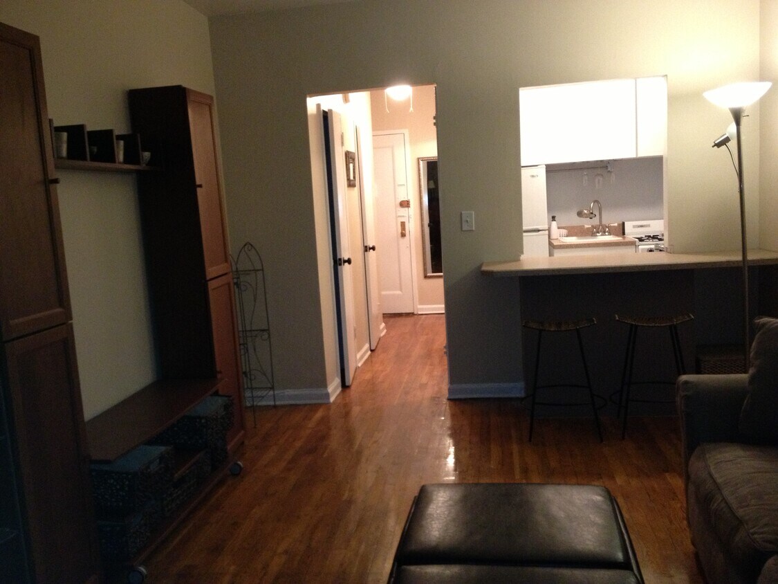 Foto principal - 444 E 87th St