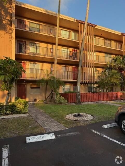 Building Photo - 480 NW 76th Ave
