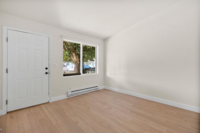 Building Photo - 417 22nd St SE