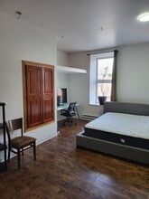 Building Photo - 4298 Boul Saint Laurent