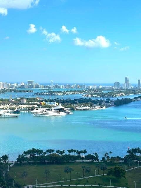 Foto del edificio - 1040 Biscayne Blvd