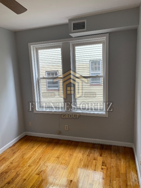 Building Photo - 839 S 19th St