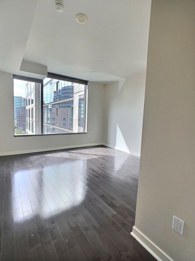 Foto del edificio - Gorgeous 1 Bedroom Condo at Axis