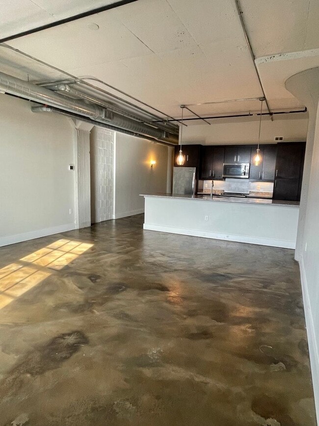 Building Photo - 538 Erie Blvd W