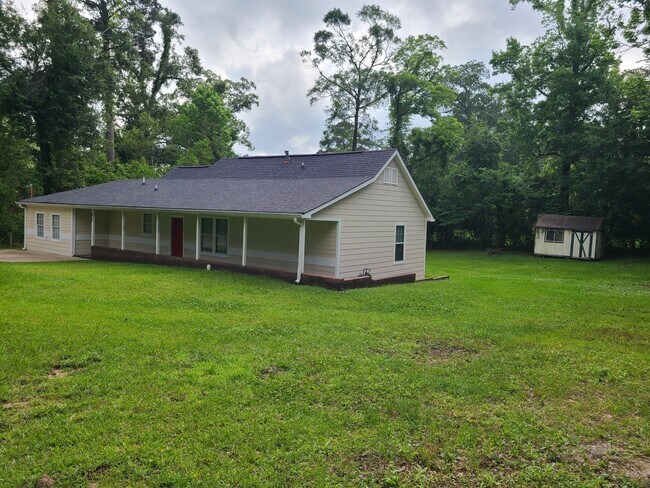 Foto del edificio - 917 Linda Ln