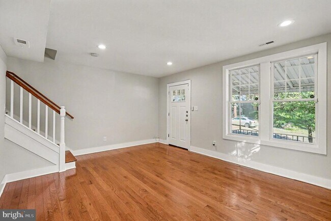 Foto del edificio - 1719 Frankford St SE