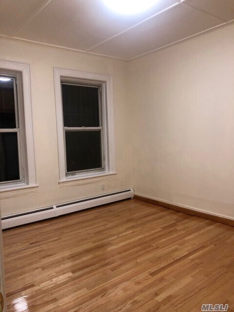 Building Photo - 31-17-31-38 38th St