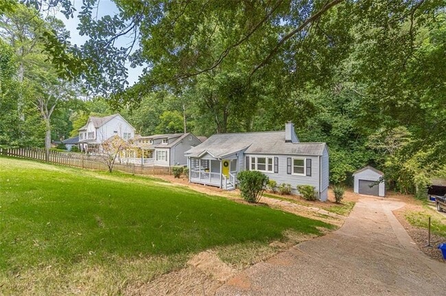 Photo - 1226 Thomas Rd House