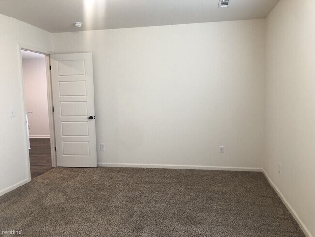 Building Photo - 3 br, 2 bath House - 1108 S McKinley Ave