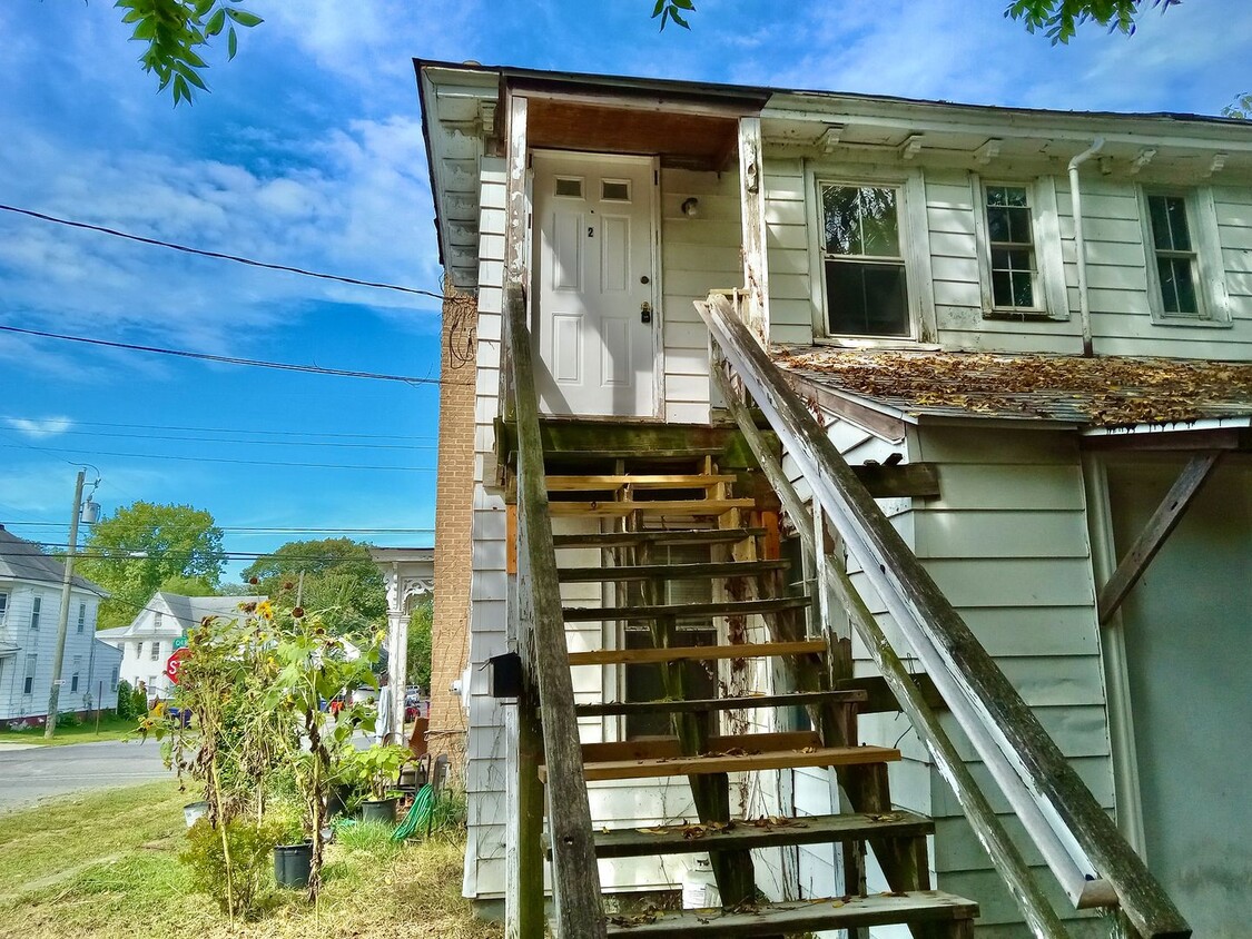 Primary Photo - 67 Church St