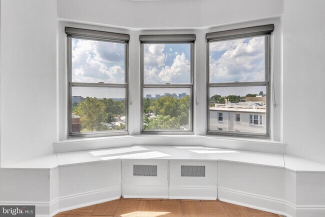Foto del edificio - 2500 Q St NW