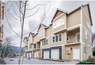 Building Photo - 8814 N Edison St