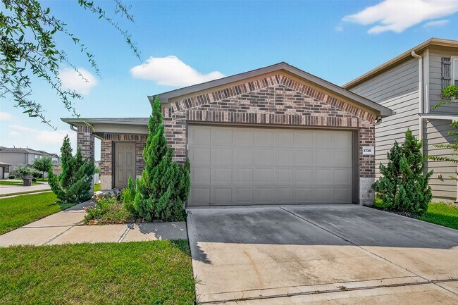 Building Photo - 2730 Skyview Silver Dr