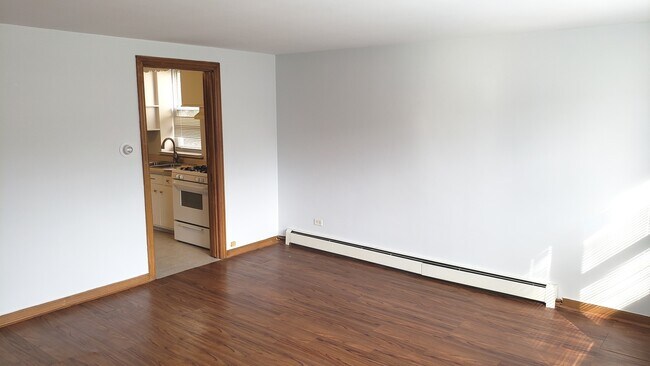 Foto del edificio - 6340 W Montrose Ave