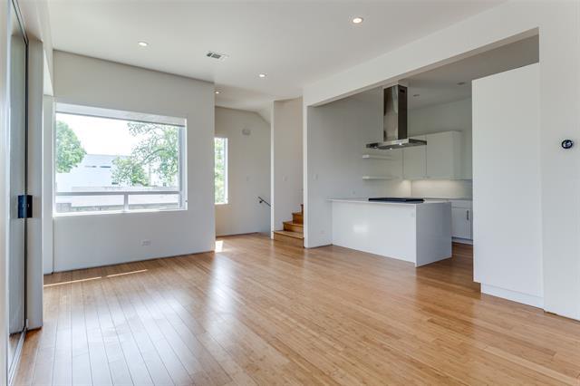 Foto del edificio - 4401 Roseland Ave