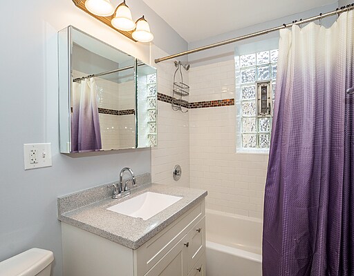 Foto del edificio - 2100 N Seminary Ave